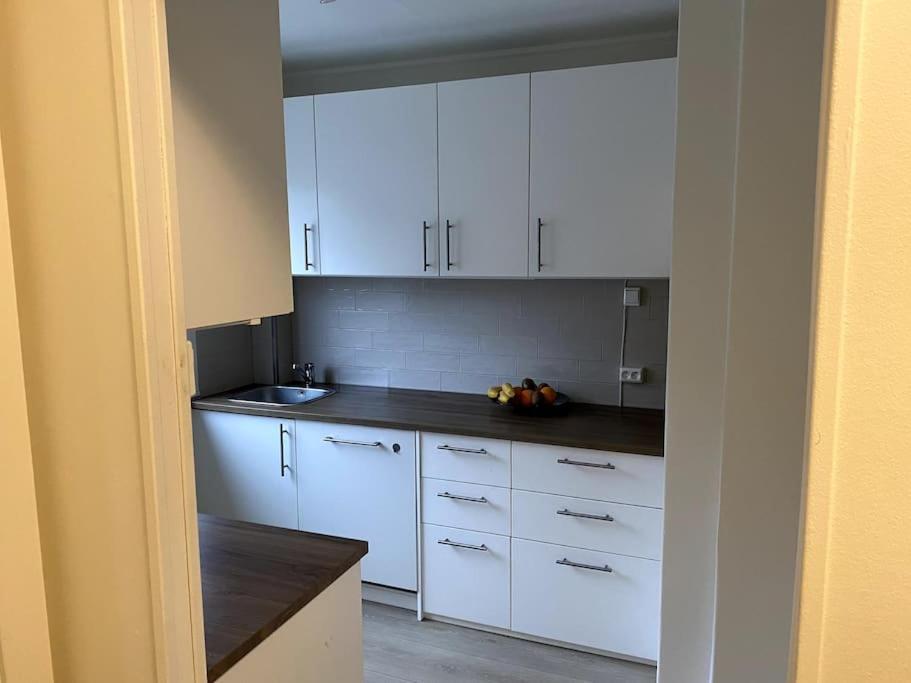 Lovely 2 Bedroom Apartmen With Free Parking ベルゲン エクステリア 写真