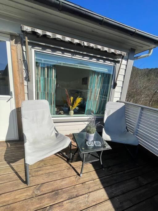 Lovely 2 Bedroom Apartmen With Free Parking ベルゲン エクステリア 写真